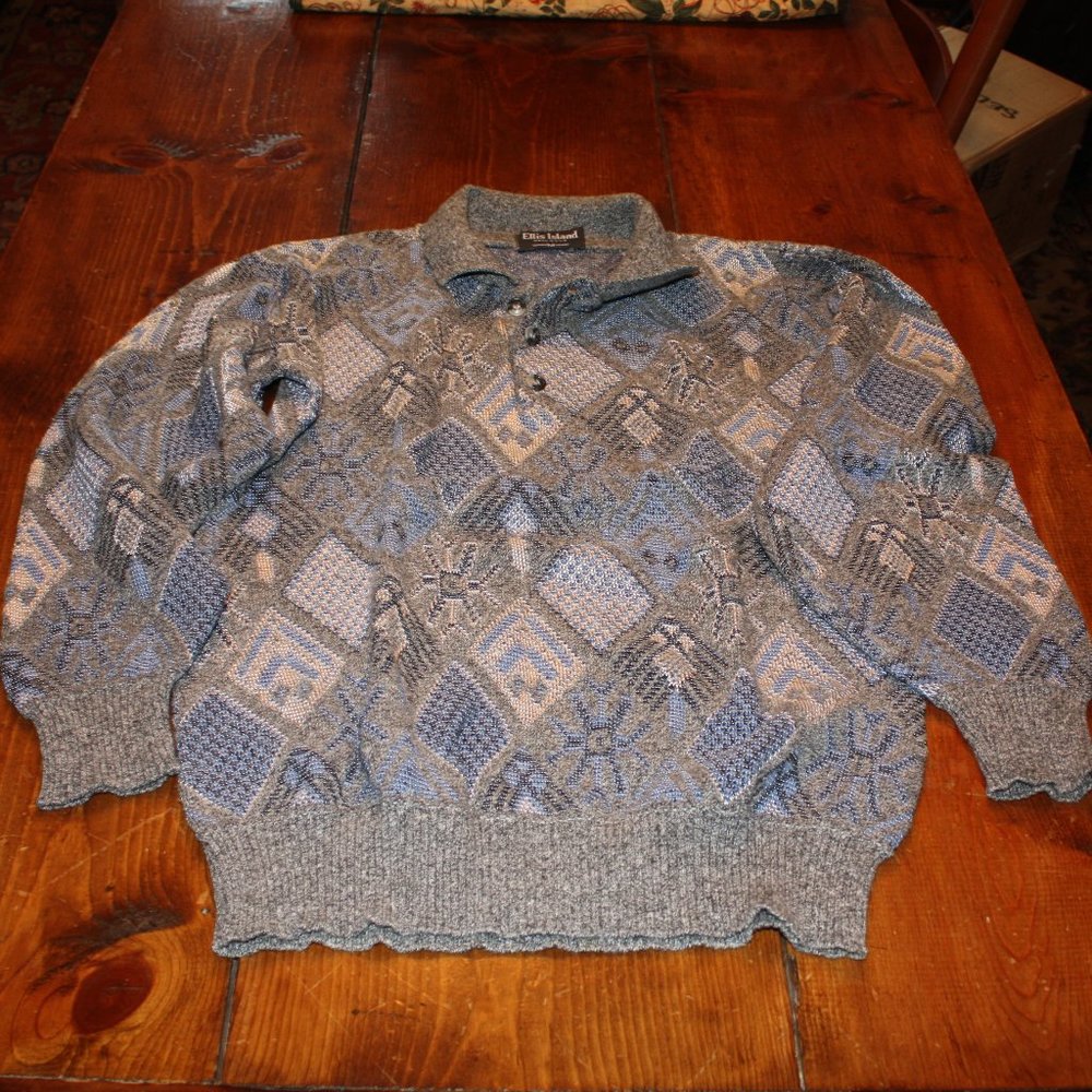 Vintage Ellis Island Men's Size Medium Sweater. Blue and Grey Colors.